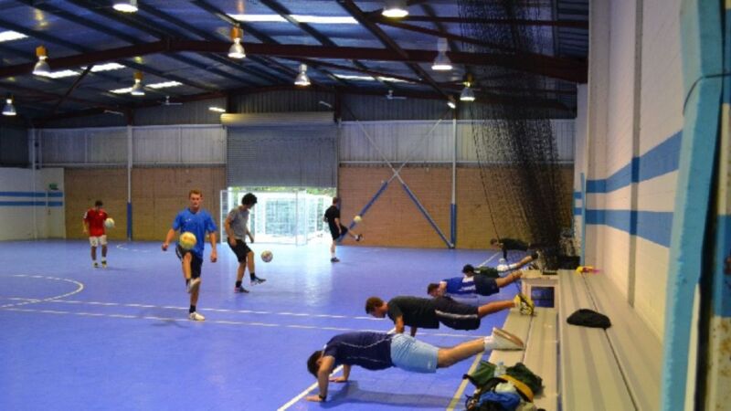Olahraga yang bisa dikombinasikan dengan futsal untuk pemanasan